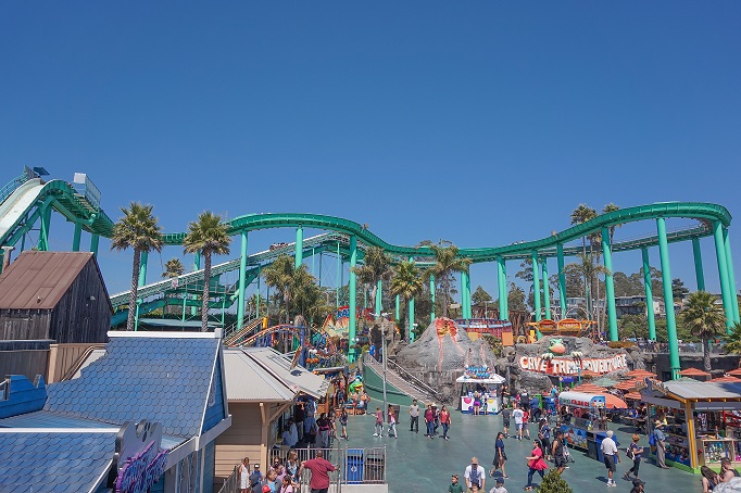 picture of rollercoaster on Santa Cruz boardwalk